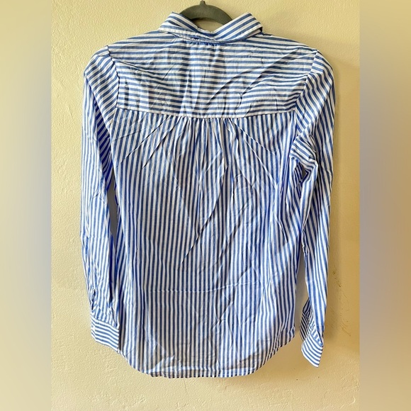 Agaci blue and white striped floral button down preppy top NWT small - Picture 3 of 4